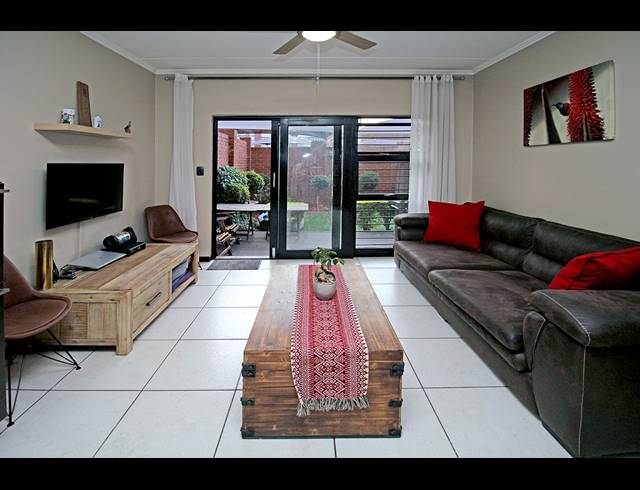 2 BEDROOM APARTMENT FOR SALE IN GREENSTONE HILL